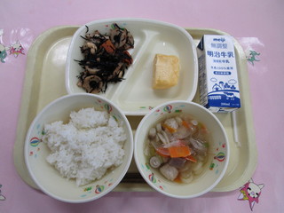 給食写真（4月22日）